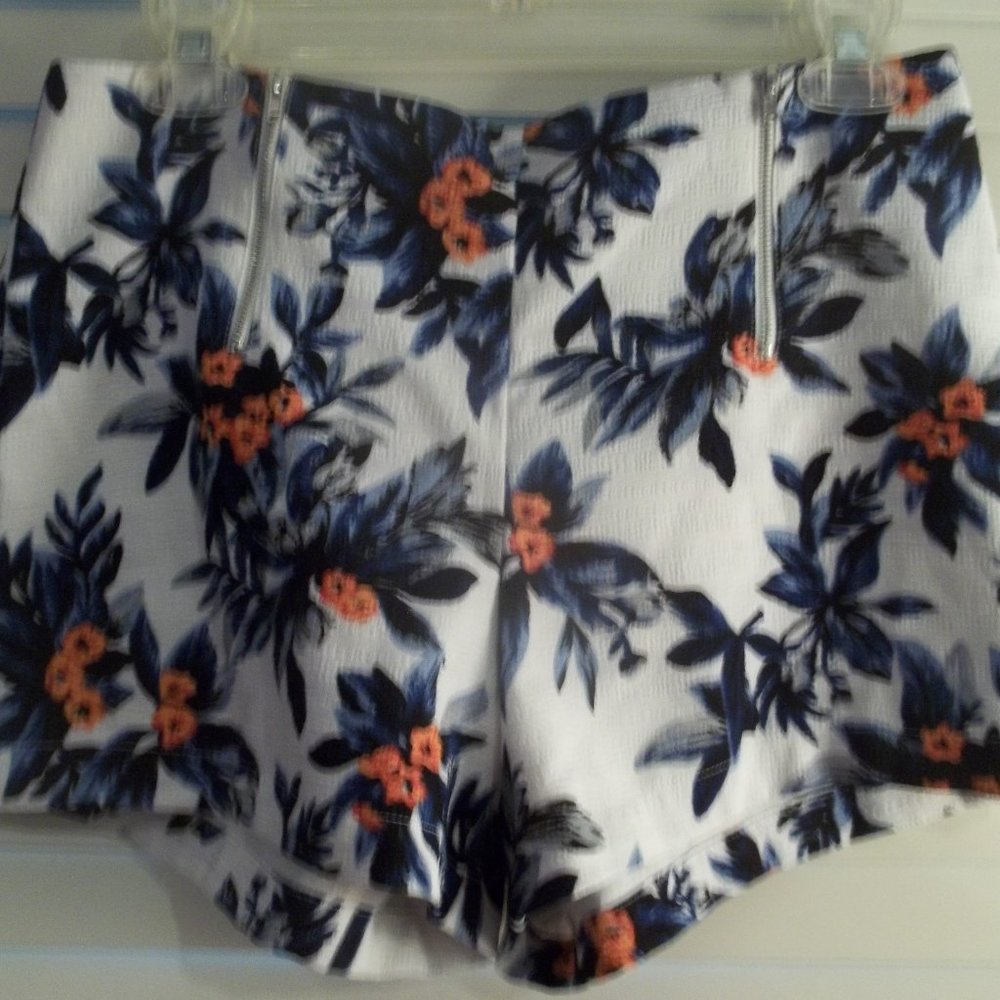Sophie Rue No. M - Tropical Forest Shorts ** EUC **
